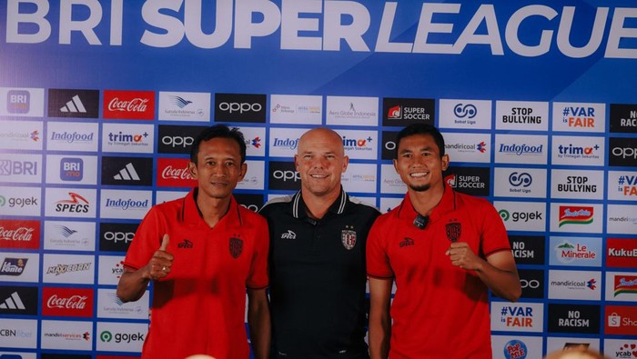 Pelatih Bali United Johnny Jansen