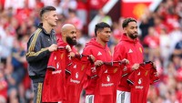 Sesko diperkenalkan bersama tiga pemain baru MU yang lain, yaitu Bryan Mbeumo, Diego Leon, dan Matheus Cunha. Dari empat nama ini, hanya Leon yang bukan berposisi sebagai penyerang. Foto: Getty Images/Molly Darlington
