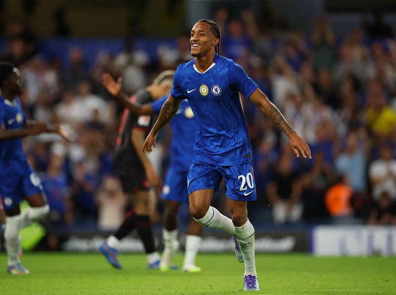 Soccer Football - Friendly - Chelsea v Bayer Leverkusen - Stamford Bridge, London, Britain - August 8, 2025 Chelsea's Joao Pedro celebrates scoring their second goal Action Images via Reuters/Andrew Boyers