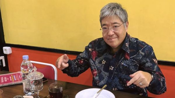 Hobi Kulineran, Duta Besar Jepang Cicip Bakmi Godog hingga Seafood Makassar