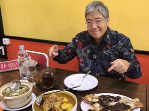 Hobi Kulineran, Duta Besar Jepang Cicip Bakmi Godog hingga Seafood Makassar Hobi Kulineran, Duta Besar Jepang Cicip Bakmi Godog hingga Seafood Makassar