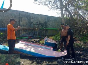 Perahu Nelayan Terbelah Dua Dihantam Gelombang di Yeh Kuning Jembrana