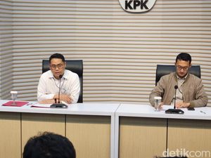 Video KPK Ungkap Ada Fee 2.600-7.000 USD ke Kemenag di Kasus Kuota Haji Video KPK Ungkap Ada Fee 2.600-7.000 USD ke Kemenag di Kasus Kuota Haji