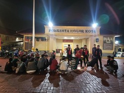 Polisi Amankan 18 Pemuda Mabuk-mabukan di Jalan Kartini Bogor