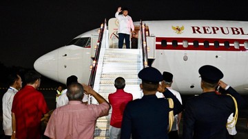 Prabowo Kembali ke Indonesia Usai Menghadiri Parade Hari Nasional Singapura
