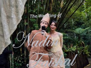 Gaya Serasi Sheila Dara-Vidi Aldiano di Pernikahan Adik dan Nadin Amizah Gaya Serasi Sheila Dara-Vidi Aldiano di Pernikahan Adik dan Nadin Amizah