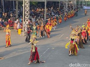 WACI Meriahkan Hari Kedua JFC dengan 9 Penampilan Budaya Daerah WACI Meriahkan Hari Kedua JFC dengan 9 Penampilan Budaya Daerah