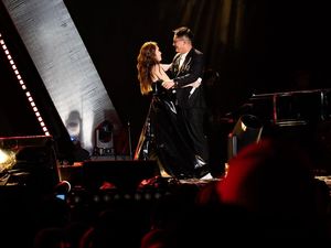 Kejutan! Boy William Nyanyi di Konser Ayu Ting Ting Kejutan! Boy William Nyanyi di Konser Ayu Ting Ting