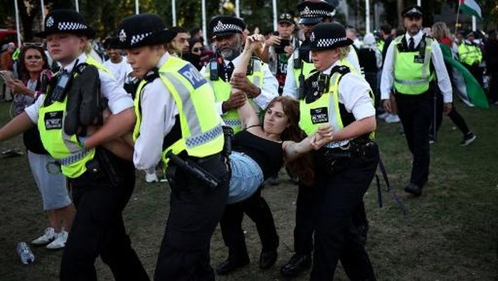 Ratusan Orang Ditangkap Usai Aksi Solidaritas untuk Palestina di Inggris, Ada Apa?