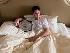 Tidur Lelap El Rumi Usai Kalahkan Jefri Nichol dalam Waktu 38 Detik Tidur Lelap El Rumi Usai Kalahkan Jefri Nichol dalam Waktu 38 Detik