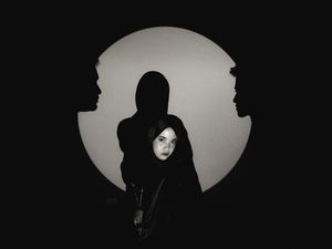 Hanin Dhiya dan Perjalanan Baru di Musik Folk Hanin Dhiya dan Perjalanan Baru di Musik Folk
