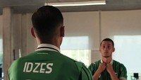 Jay Idzes kabarnya ditebus Sassuolo seharga 8 juta euro (Rp 151,7 miliar). Bang Jay jadi pemain termahal yang dibeli klub musim panas ini. (Foto: Dok. Instagram/@sassuolocalcio)