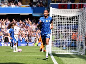 Chelsea Bantai 10 Pemain AC Milan 4-1 Chelsea Bantai 10 Pemain AC Milan 4-1