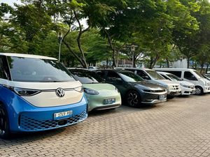 Makin Solid, Komunitas Mobil Listrik Koleksi Rayakan Ulang Tahun Keempat Makin Solid, Komunitas Mobil Listrik Koleksi Rayakan Ulang Tahun Keempat