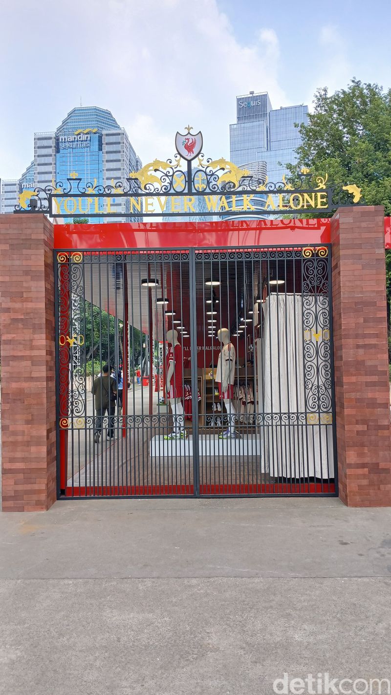 LFC x adidas di GBK, Minggu (10/9)