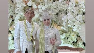 8 Foto Anniversary Melly Goeslaw-Anto Hoed, Mewah Bak Pesta Pernikahan