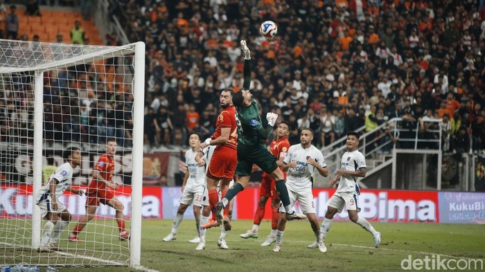 Persija Jakarta membuka kiprahnya di Super League 2025/2026 dengan gemilang. Menjamu Persita Tangerang, Macan Kemayoran menang 4-0 lewat dua gol Allano.