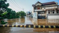 Banjir 1 Meter Rendam Perumahan di Bojong Gede