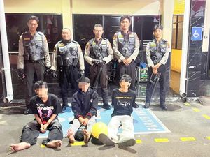 Polisi Tangkap 4 Pemuda Hendak Tawuran di Jakpus, Celurit Disita Polisi Tangkap 4 Pemuda Hendak Tawuran di Jakpus, Celurit Disita