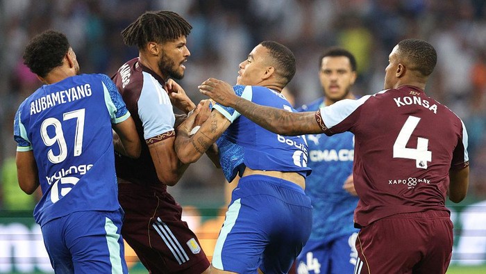 MARSEILLE, FRANCE - AUGUST 9: Mason Greenwood of Olympique de Marseille, Tyrone Mings of Aston Villa, Pierre-Emerick Aubameyang of Olympique de Marseille and Ezri Konsa of Aston Villa react during the Pre-Season Friendly match between Olympique de Marseille and Aston Villa at Orange Stade Velodrome on August 9, 2025 in Marseille, France. (Photo by Neal Simpson/Sportsphoto/Allstar via Getty Images)