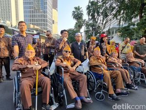 Para Veteran RI Kirab di CFD Bundaran HI: Mengabdi Tanpa Batas Para Veteran RI Kirab di CFD Bundaran HI: Mengabdi Tanpa Batas