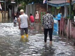 Permukiman Warga di Bengkulu Terendam Banjir Setinggi Dada Orang Dewasa