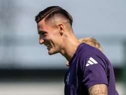 Pemain berusia 22 tahun itu tampak semringah di sesi latihan perdana bareng MU. (Foto: Manchester United via Getty Imag/Ash Donelon)