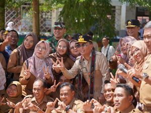 Guru-guru di Kalteng Sambut Baik Pencairan Tunjangan Penghasilan Pegawai Guru-guru di Kalteng Sambut Baik Pencairan Tunjangan Penghasilan Pegawai