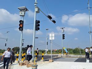 Jalan Lingkar Utara Lamongan Terus Dibenahi Jelang Dioperasikan Jalan Lingkar Utara Lamongan Terus Dibenahi Jelang Dioperasikan