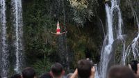 Lomba Loncat Air Terjun Bosnia Tarik Wisatawan Dunia