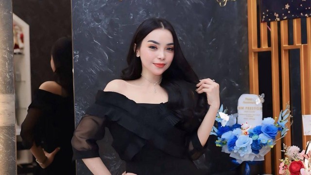 Highlight Dunia Hiburan InsertLive : Asyik Bisnis Salon, Natalie Wenas Cerita Sudah Lama Tak Sentuh Dunia Entertainment