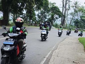 Nggak Cuma Buat Harian, Motor Listrik Juga Cocok Dipakai Jalan Antarkota Nggak Cuma Buat Harian, Motor Listrik Juga Cocok Dipakai Jalan Antarkota