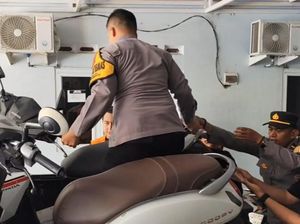 Wanita Indramayu Ditemukan Tewas Penuh Luka Bakar di Kos, Sempat Ada Asap Wanita Indramayu Ditemukan Tewas Penuh Luka Bakar di Kos, Sempat Ada Asap
