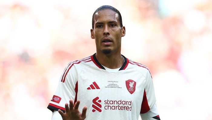 Soccer Football - FA Community Shield - Crystal Palace v Liverpool - Wembley Stadium, London, Britain - August 10, 2025 Liverpools Virgil van Dijk reacts Action Images via Reuters/Matthew Childs
