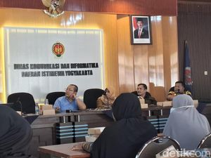 Legislator DPRD DIY Eko Suwanto Dorong UMKM Naik Kelas Lewat Pasar Digital Legislator DPRD DIY Eko Suwanto Dorong UMKM Naik Kelas Lewat Pasar Digital