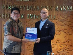 Eddy Soeparno Bicara Urgensi Payung Hukum Percepat Transisi Energi