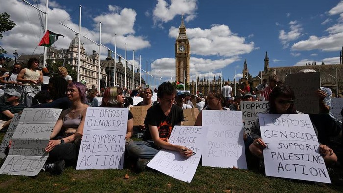 Gelombang Penangkapan, Ratusan Orang Ditahan karena Solidaritas ke Palestina