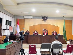Bekas Kabid SMK Dikbud NTB Dituntut 2,5 Tahun Penjara Buntut Kasus Pungli Bekas Kabid SMK Dikbud NTB Dituntut 2,5 Tahun Penjara Buntut Kasus Pungli