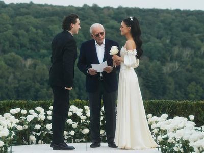 8 Potret Brooklyn Beckham dan Nicola Peltz Nikah Ulang, David-Victoria Absen