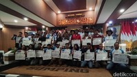 Bupati Bogor dan Pemanjat yang Berbagi Puncak Kebanggaan
