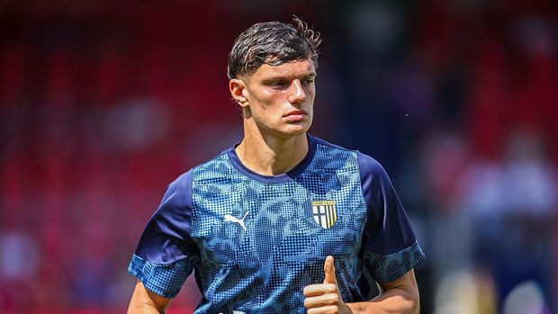  Giovanni Leoni warms up ahead of the the pre-season friendly match between FC Heidenheim and Parma Calcio at FC Heidenheim Voith-Arena on August 9, 2025 in Heidenheim, Germany. (Photo by Leo Simon - Parma Calcio 1913/Parma Calcio 1913 via Getty Images)
