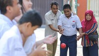 Keceriaan Pelajar Tunanetra Surabaya di Lomba Kemerdekaan