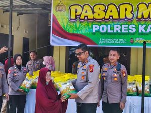 Warga Senang Beli Beras di Pasar Murah Polres Kampar: Terima Kasih Pak Polisi