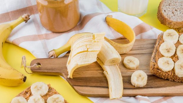 Pisang dengan Selai Kacang/Foto: Freepik/freepik