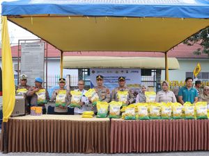 GPM Polres Dumai, Beras 5 Kilo Dijual Rp 60 Ribu Diborong Warga