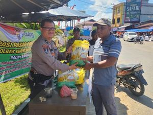 Polres Kuansing Gelar Operasi Pangan Murah, Jaga Stabilitas Harga Beras Polres Kuansing Gelar Operasi Pangan Murah, Jaga Stabilitas Harga Beras