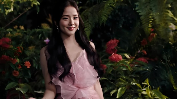 Potret Jisoo BLACKPINK dalam video klip 'Your Love'