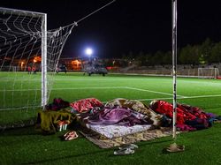 Warga Turki Pilih Tidur di Stadion Pascagempa