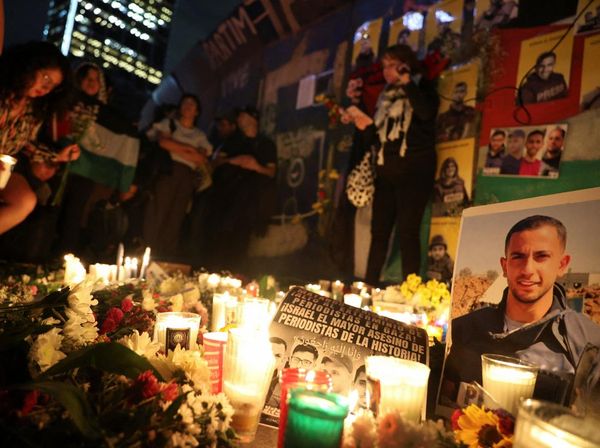 Aksi Solidaritas untuk Jurnalis Al Jazeera Korban Serangan di Gaza