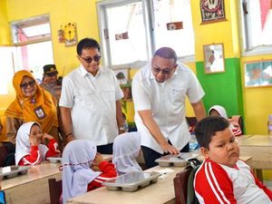 Andre Rosiade Tinjau MBG di Padang, Dorong Akselerasi di Seluruh Sumbar